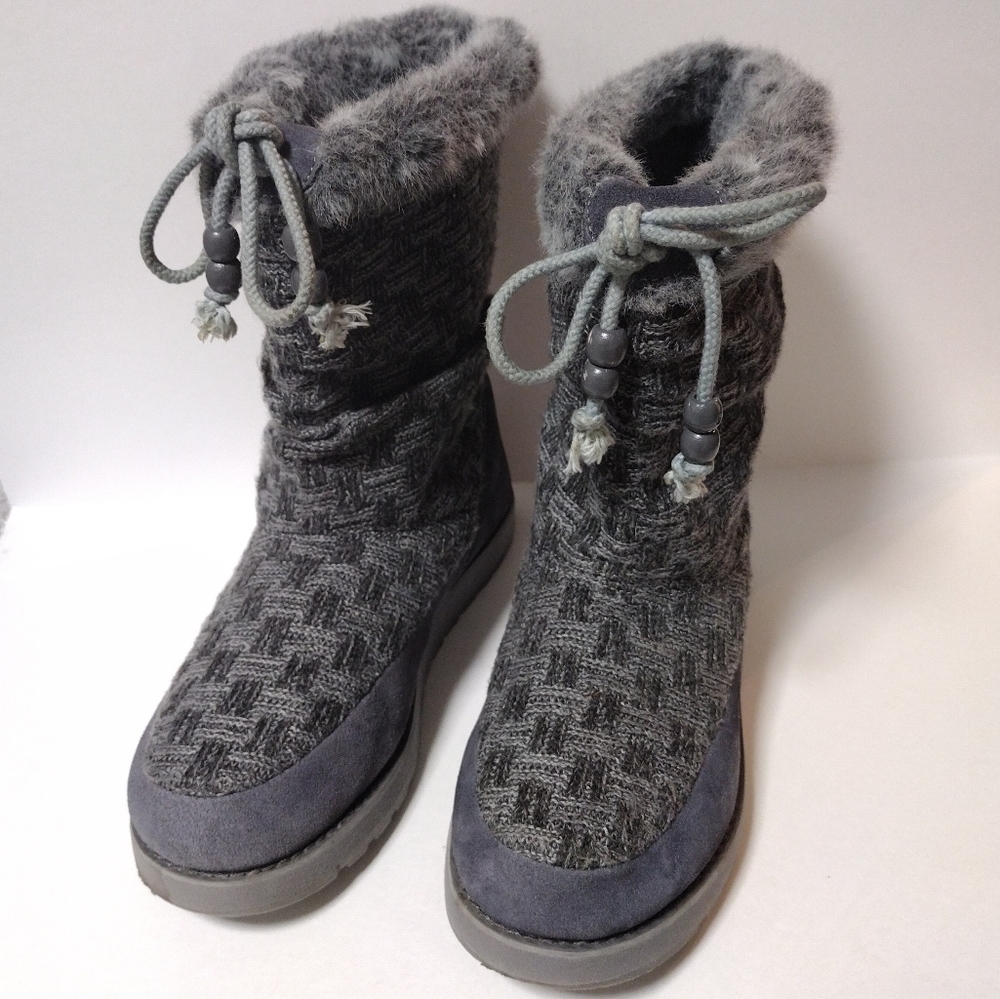 SKECHERS Australia Keepsakes Meadow Grey Knit Faux Fur Sweater Boots Size 9